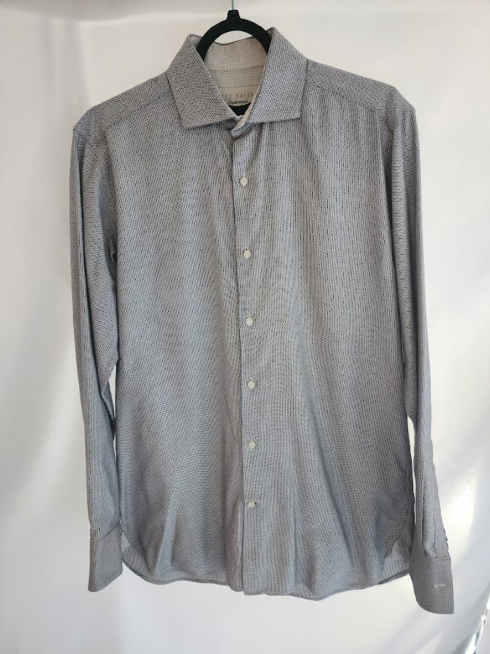 Men’s Ted Baker Long Sleeve Button-Down Shirt – Size Small